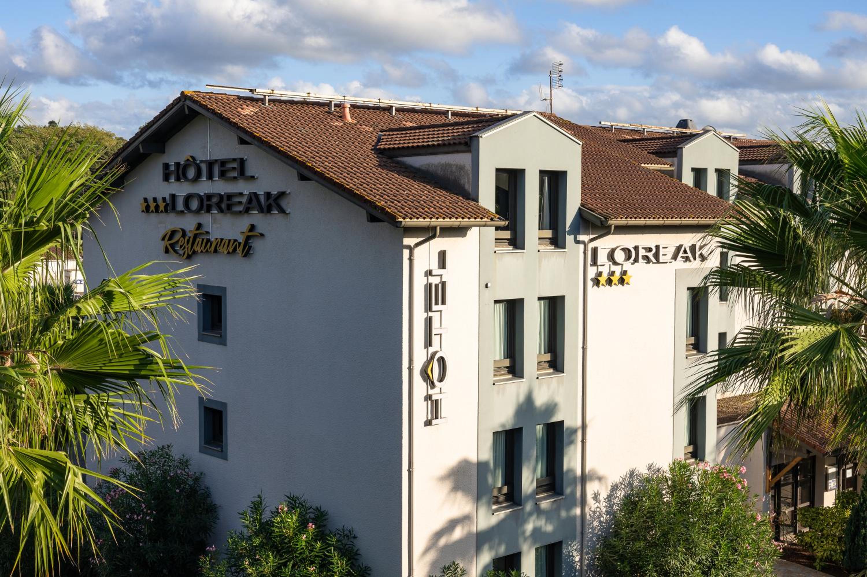 Hotel Loreak - Image 1