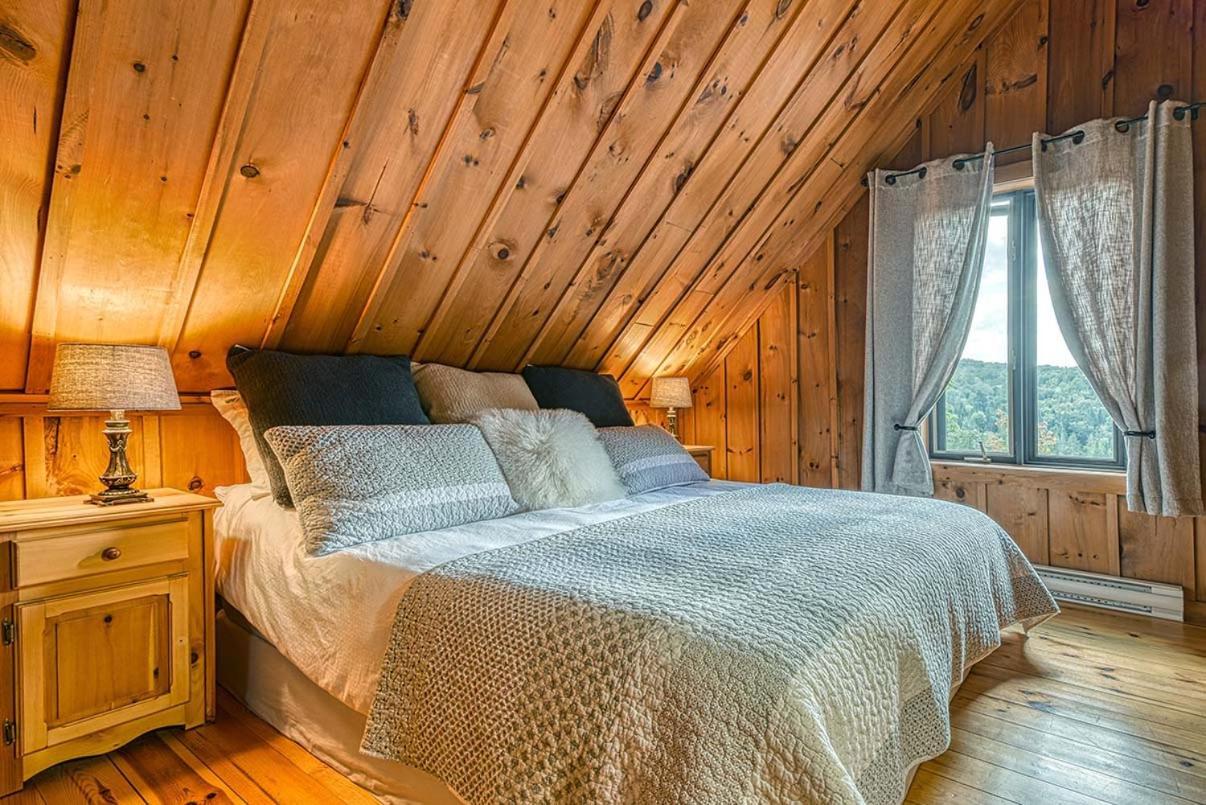 Luxurious log cabin with private spa