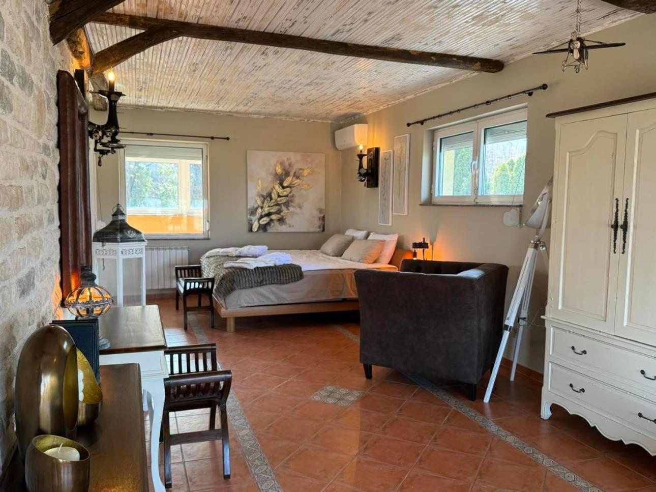 Villa Boyana City & Relax with Hot Jacuzzi and Sauna by BookVillaBG