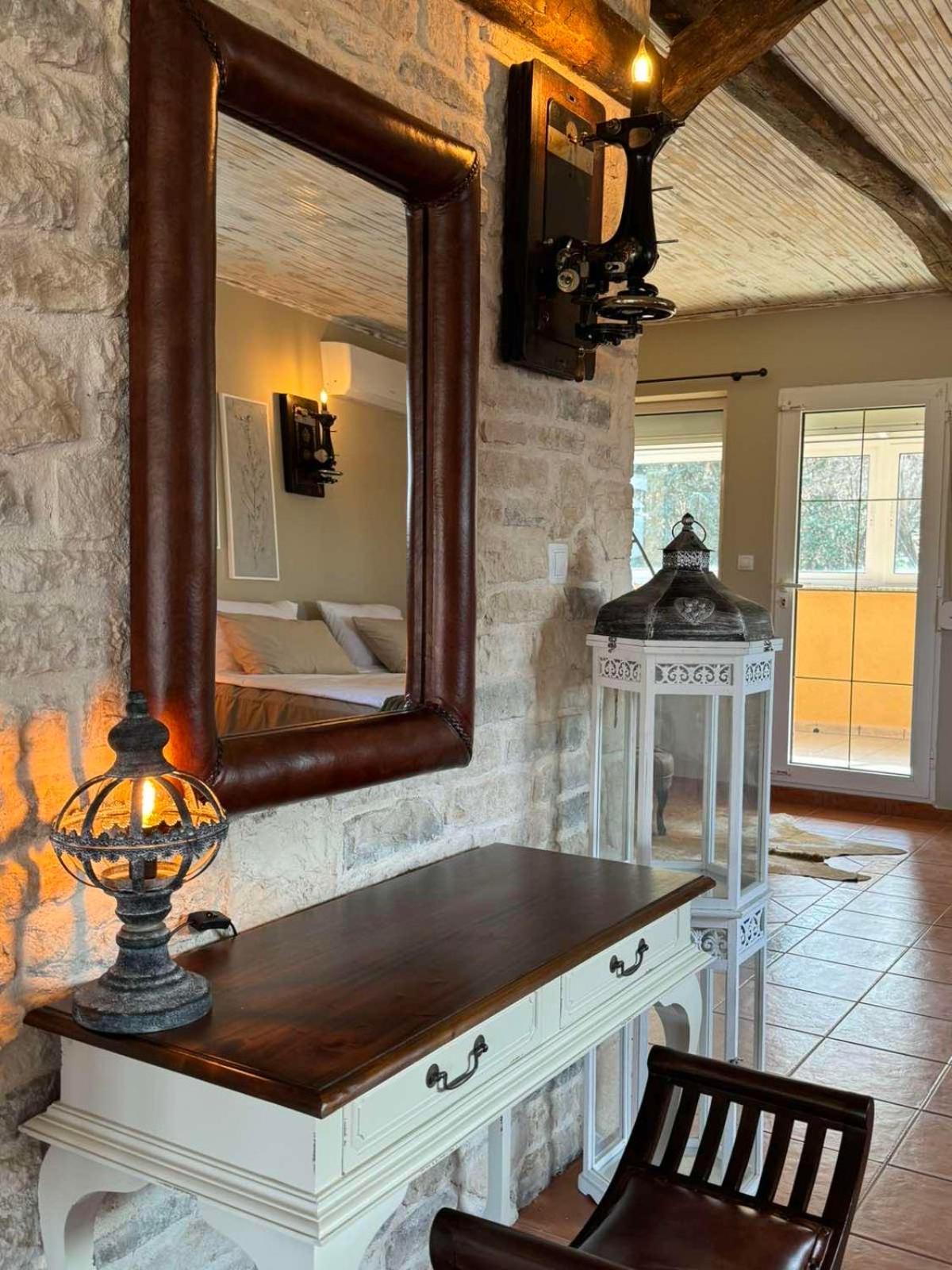 Villa Boyana City & Relax with Hot Jacuzzi and Sauna by BookVillaBG
