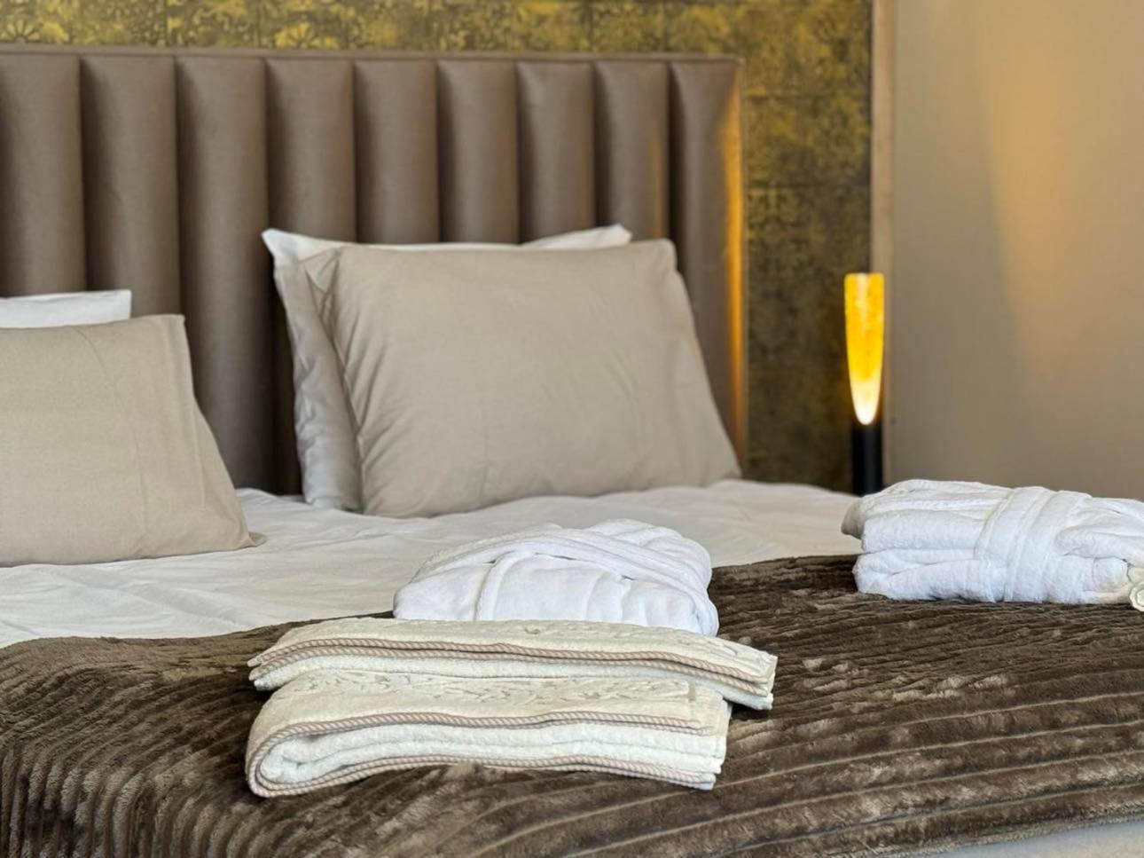 Villa Boyana City & Relax with Hot Jacuzzi and Sauna by BookVillaBG