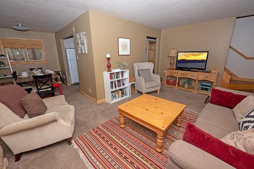 750 Stanford Avenue cabin view 5