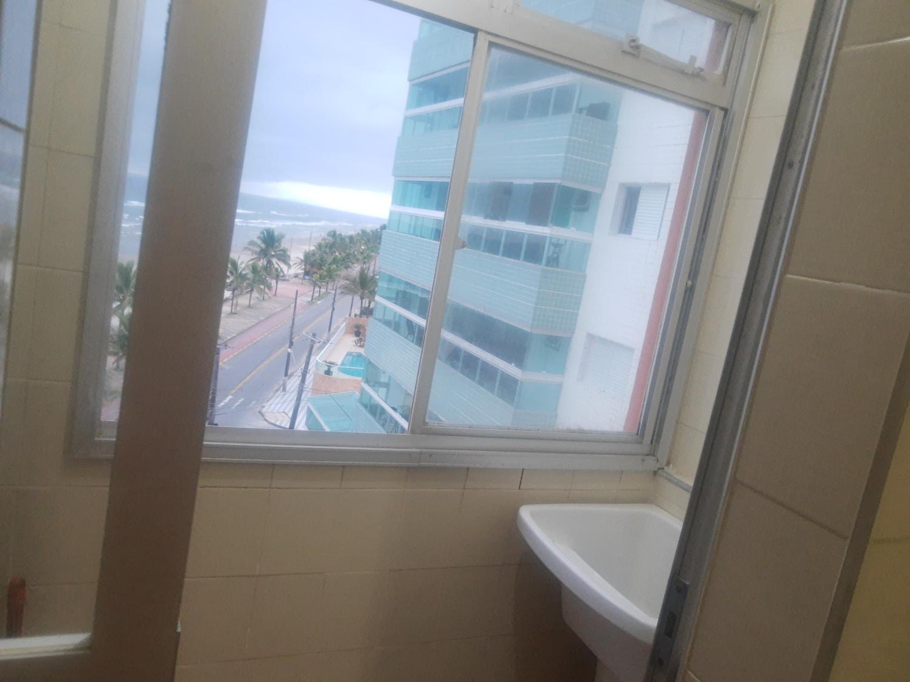 Apartamento Mongaguá pé na areia view 4
