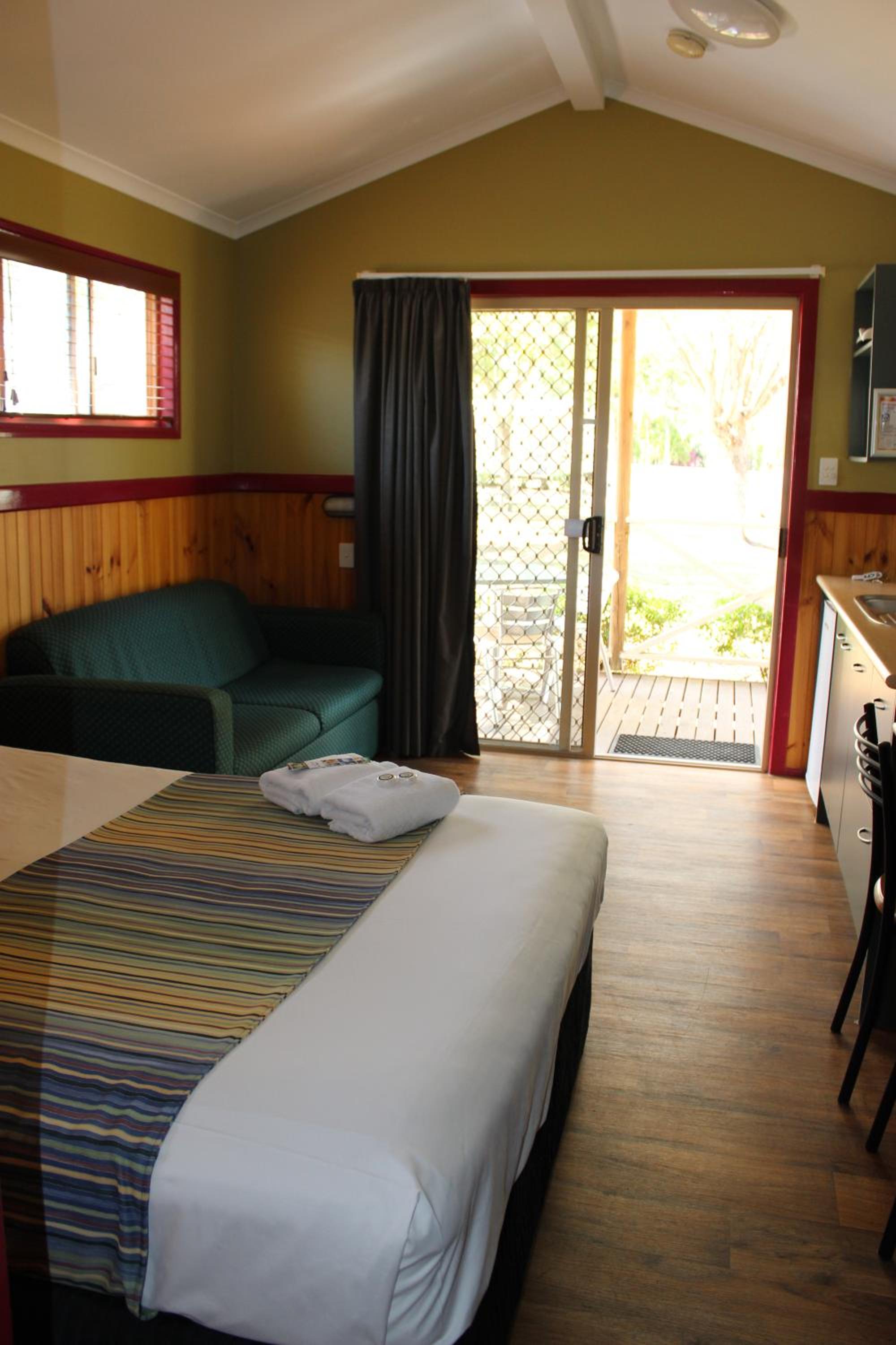 Aussie Outback Oasis Holiday Park