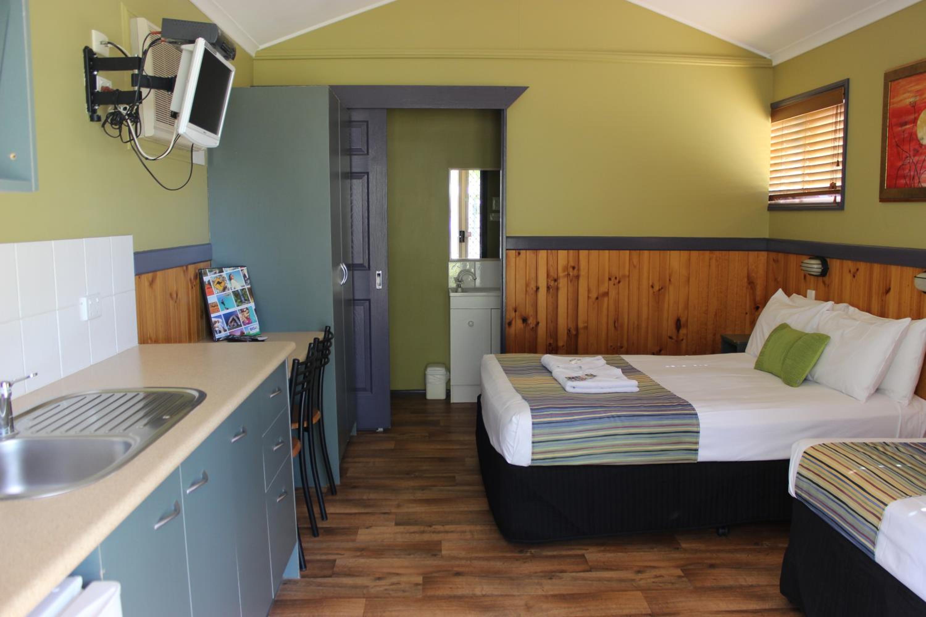 Aussie Outback Oasis Holiday Park