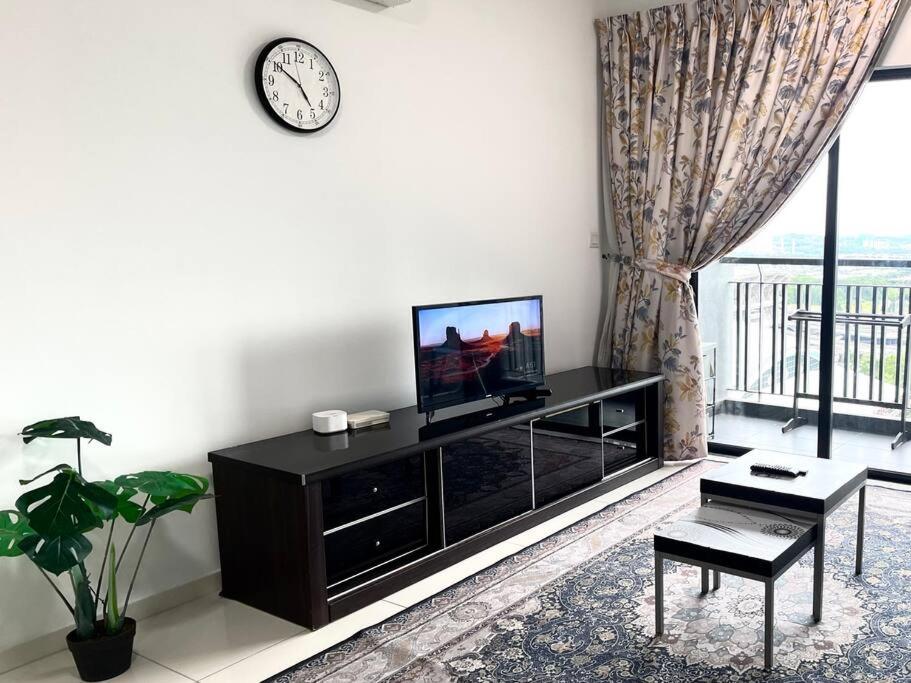 Emira 2BR Residence Shah Alam photo 1