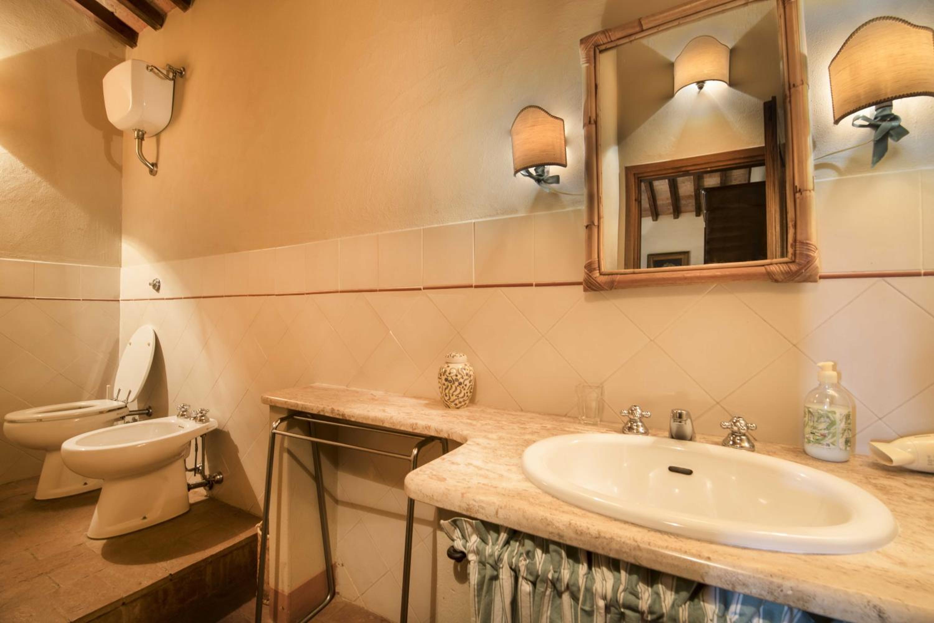 Borgo di Camporsevoli