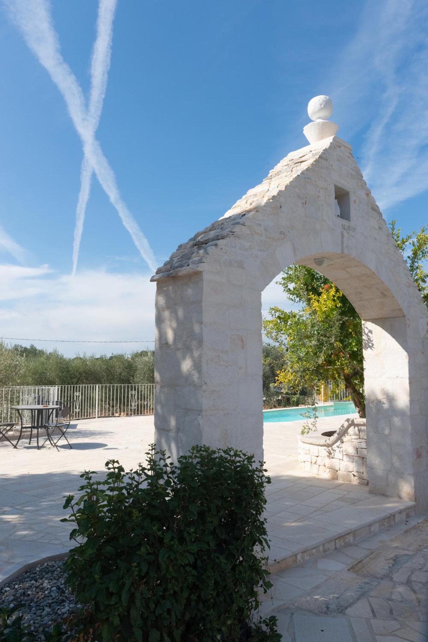 Masseria Carperi in the heart of Valle d'Itria