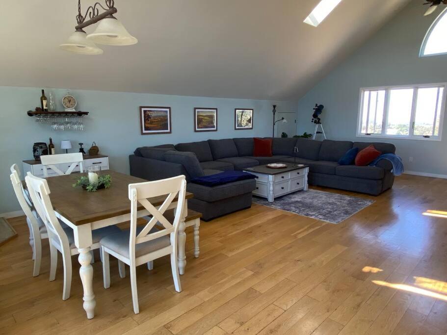 The Fiddletown Vineyard Retreat