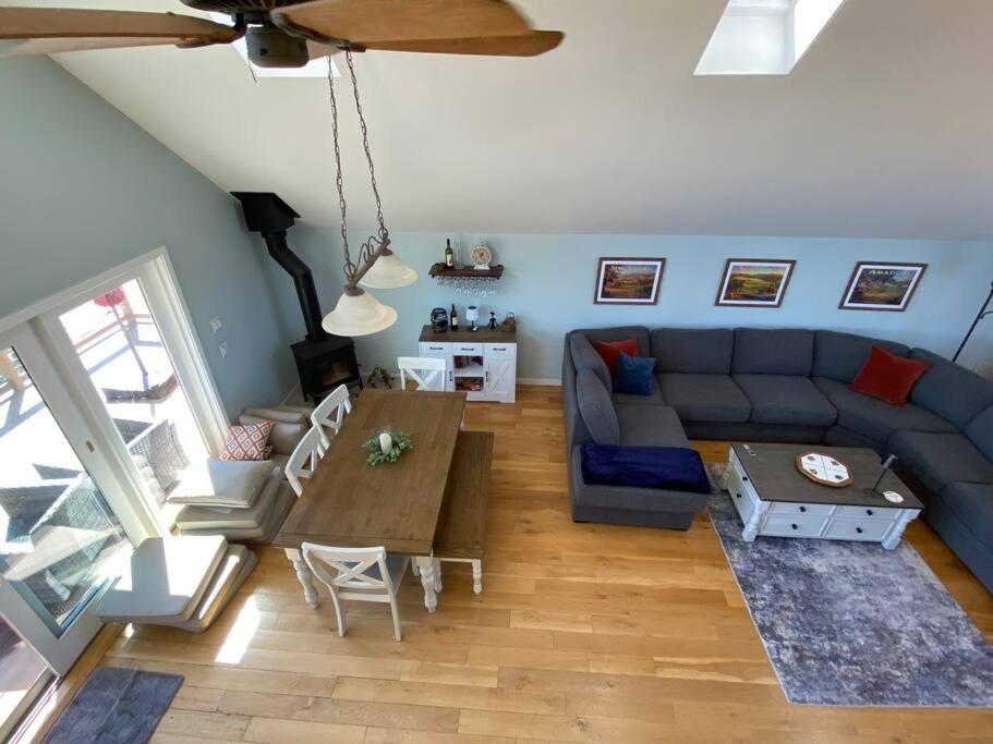 The Fiddletown Vineyard Retreat