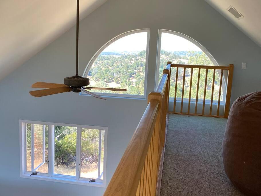 The Fiddletown Vineyard Retreat