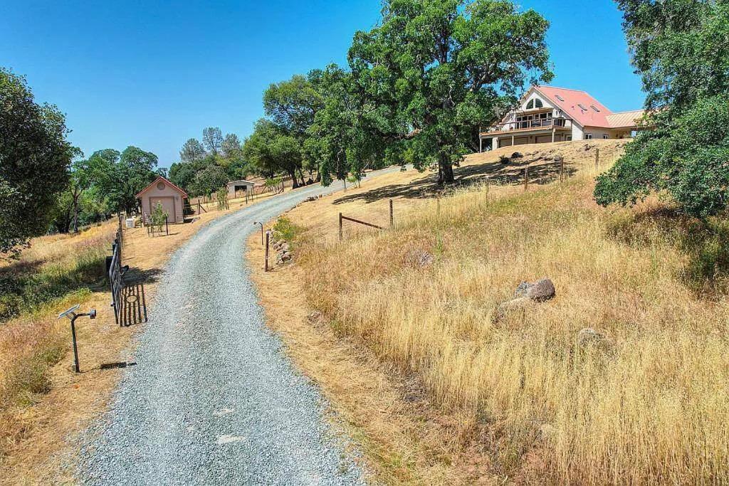The Fiddletown Vineyard Retreat