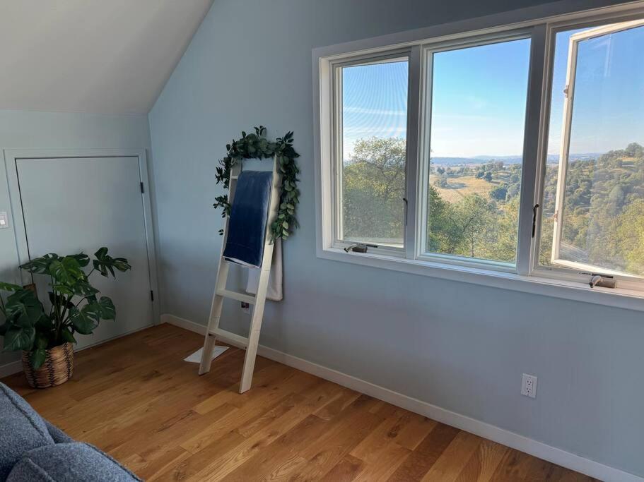 The Fiddletown Vineyard Retreat