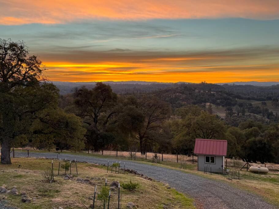 The Fiddletown Vineyard Retreat