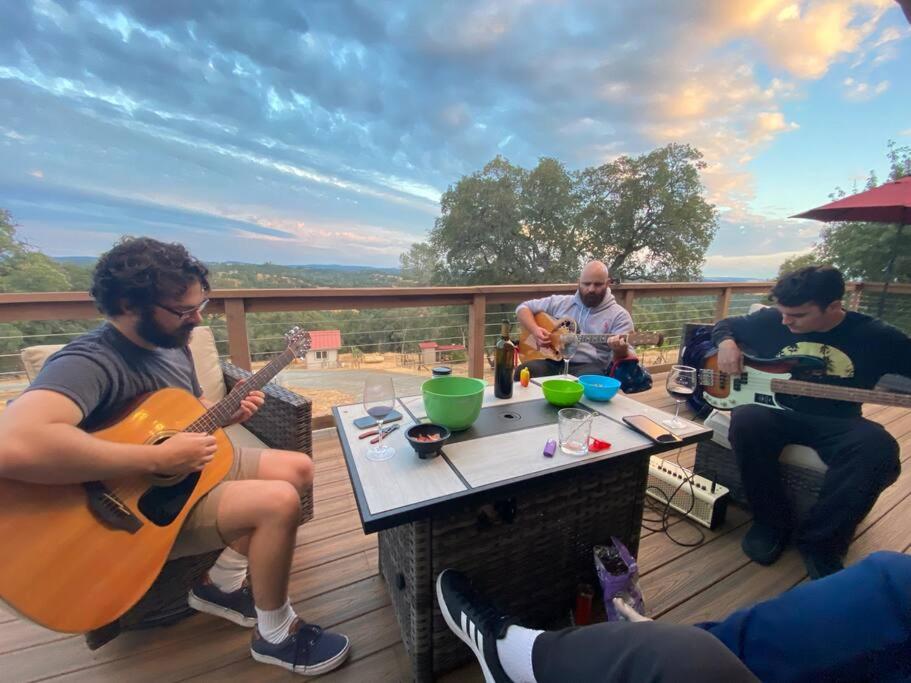 The Fiddletown Vineyard Retreat