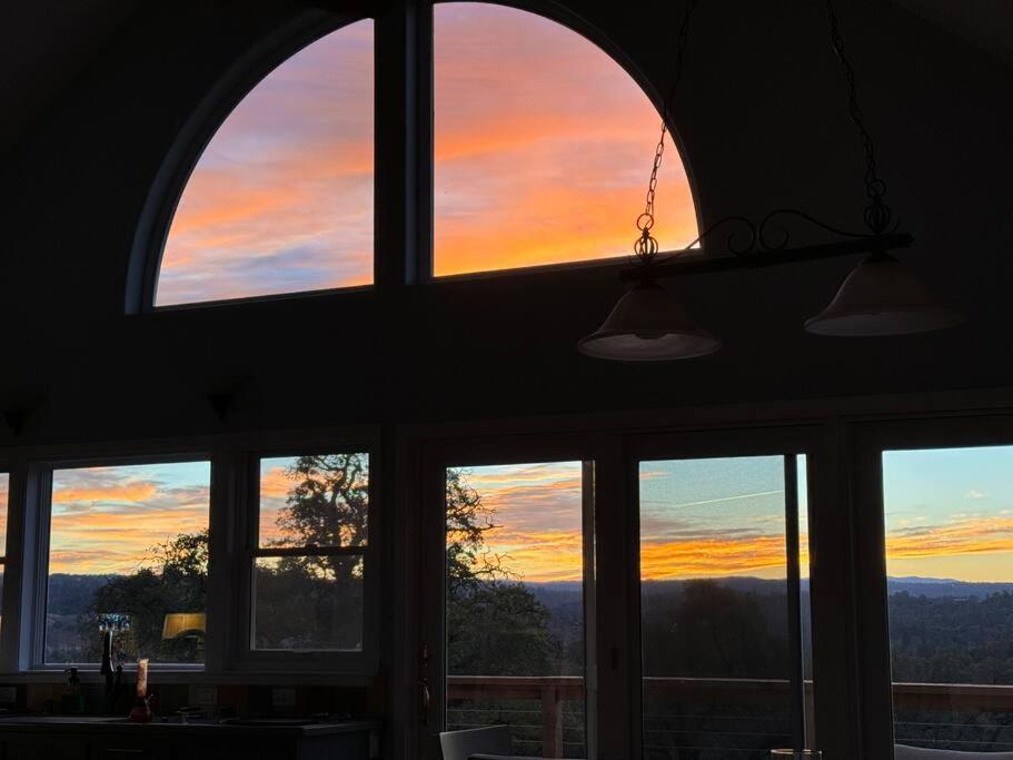 The Fiddletown Vineyard Retreat