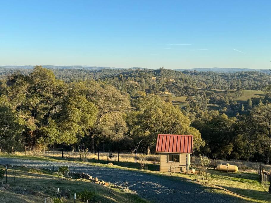 The Fiddletown Vineyard Retreat
