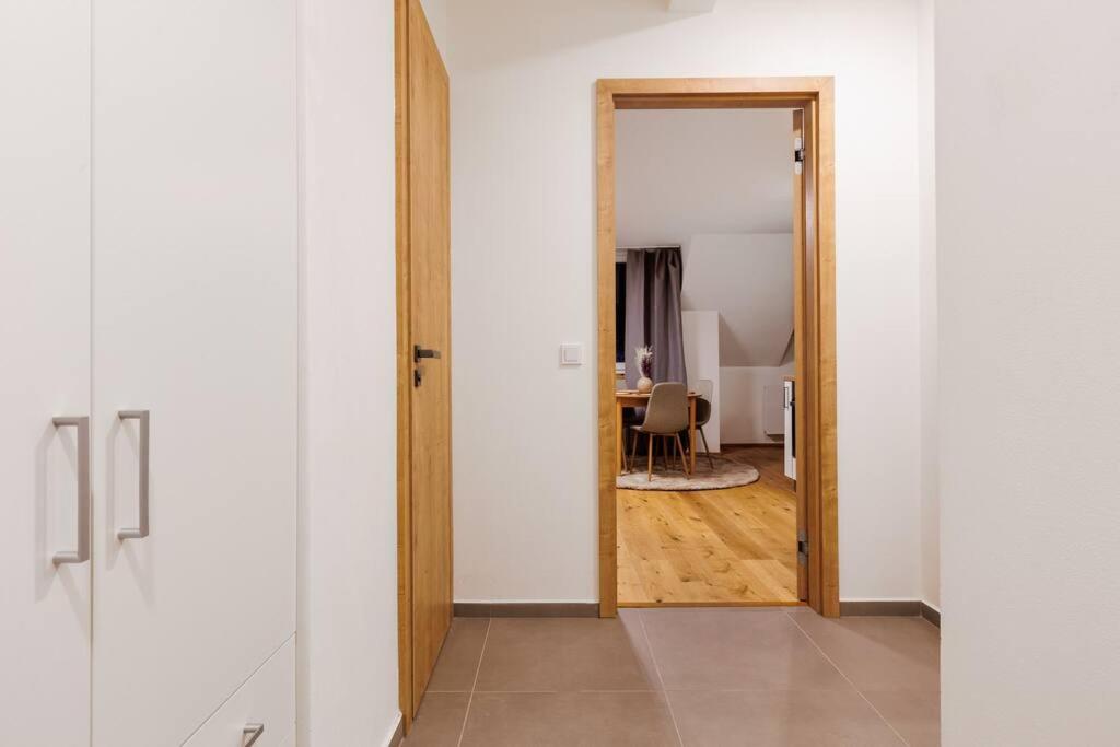 2 rooms apartment with terrace and FREE parking near metro