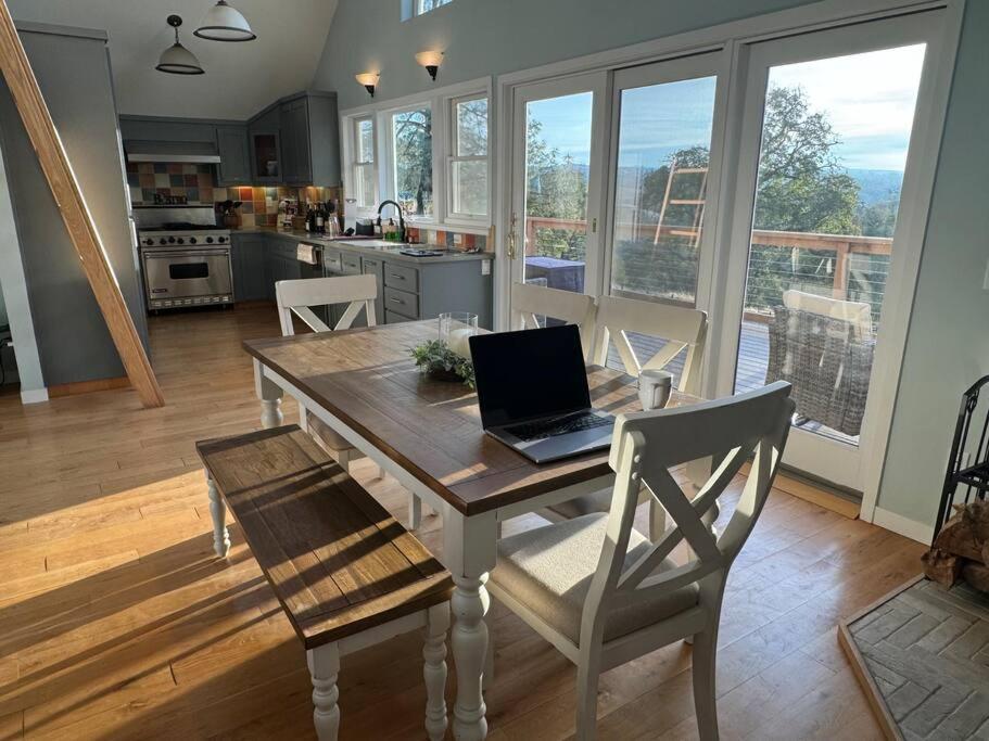 The Fiddletown Vineyard Retreat