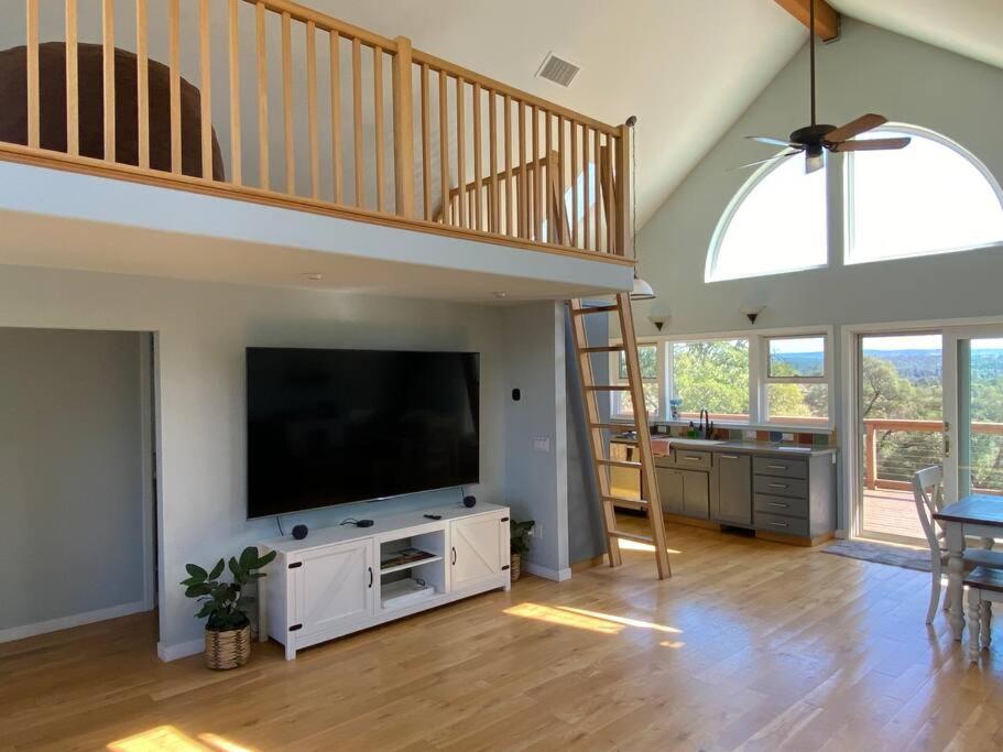 The Fiddletown Vineyard Retreat