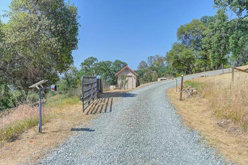 The Fiddletown Vineyard Retreat