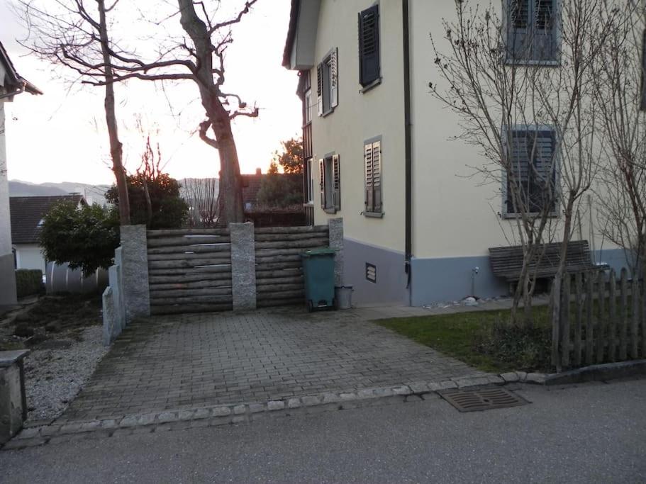 Renovierte 4,5-Zi-Wohnung mit Parkplatz in ruhiger Lage - 90m2