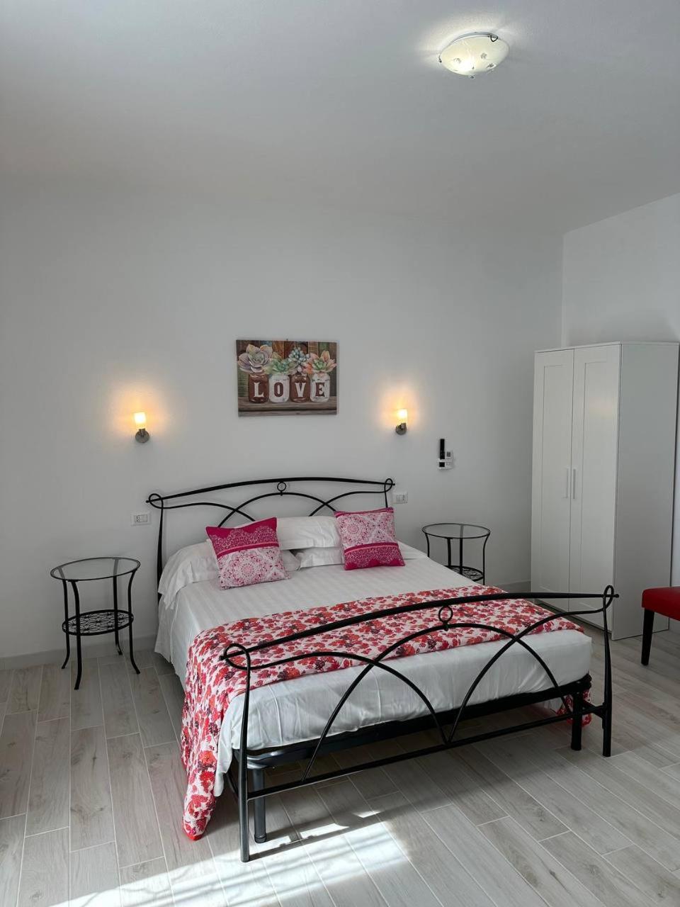 Blessed House Rooms view 5