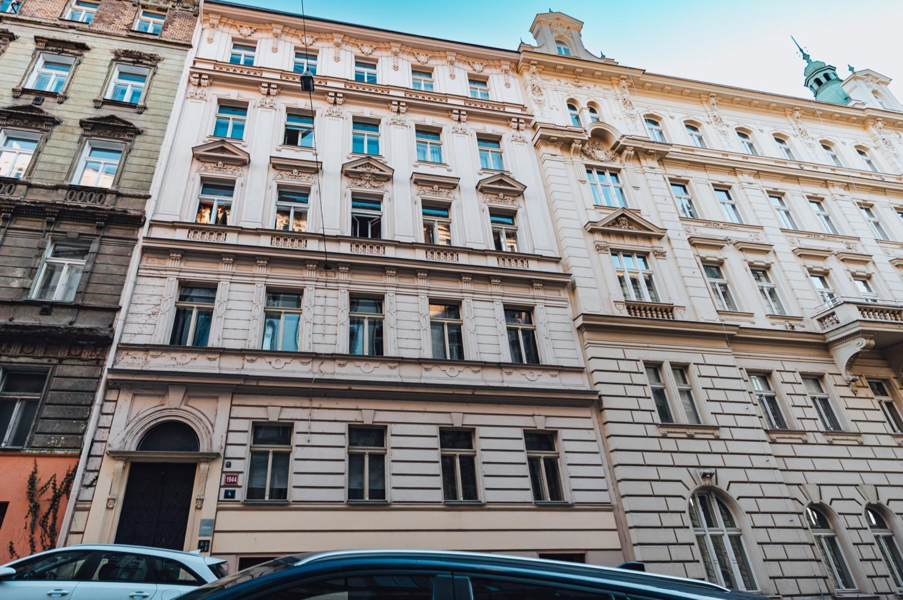 Two-level apart with a terrace near the Vltava River