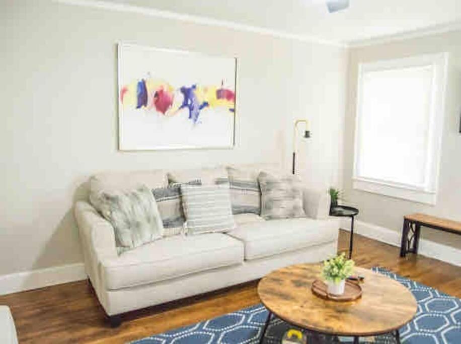 Plaza Bungalow near Uptown, NoDa, light rail! view 4