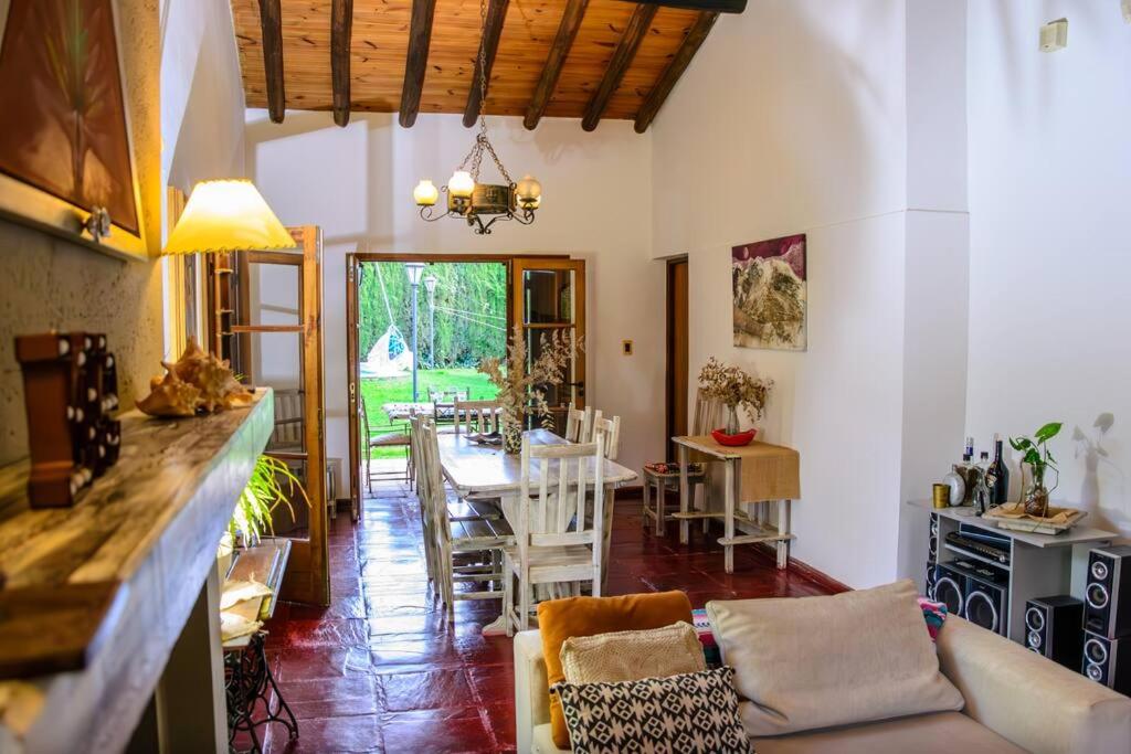 Chacras de Coria, Hermosa casa
