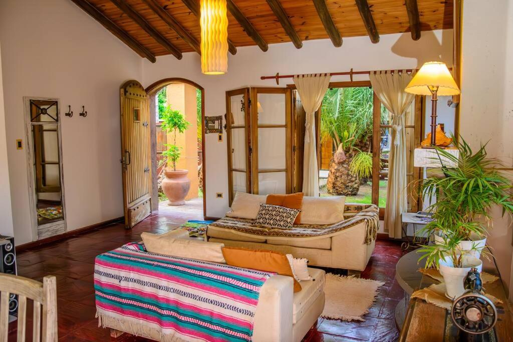 Chacras de Coria, Hermosa casa