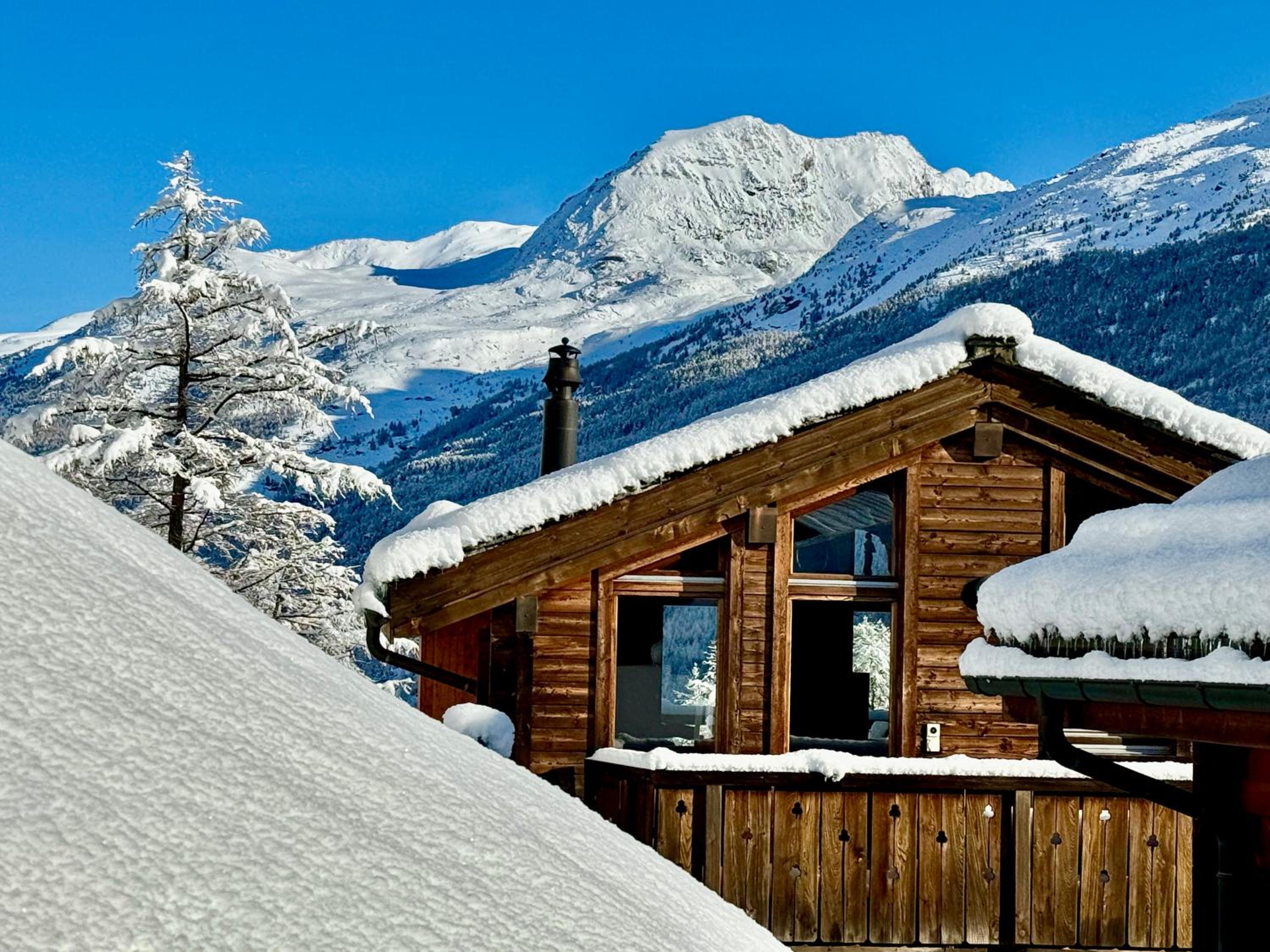 Hotel Stirling Luxury Chalet
