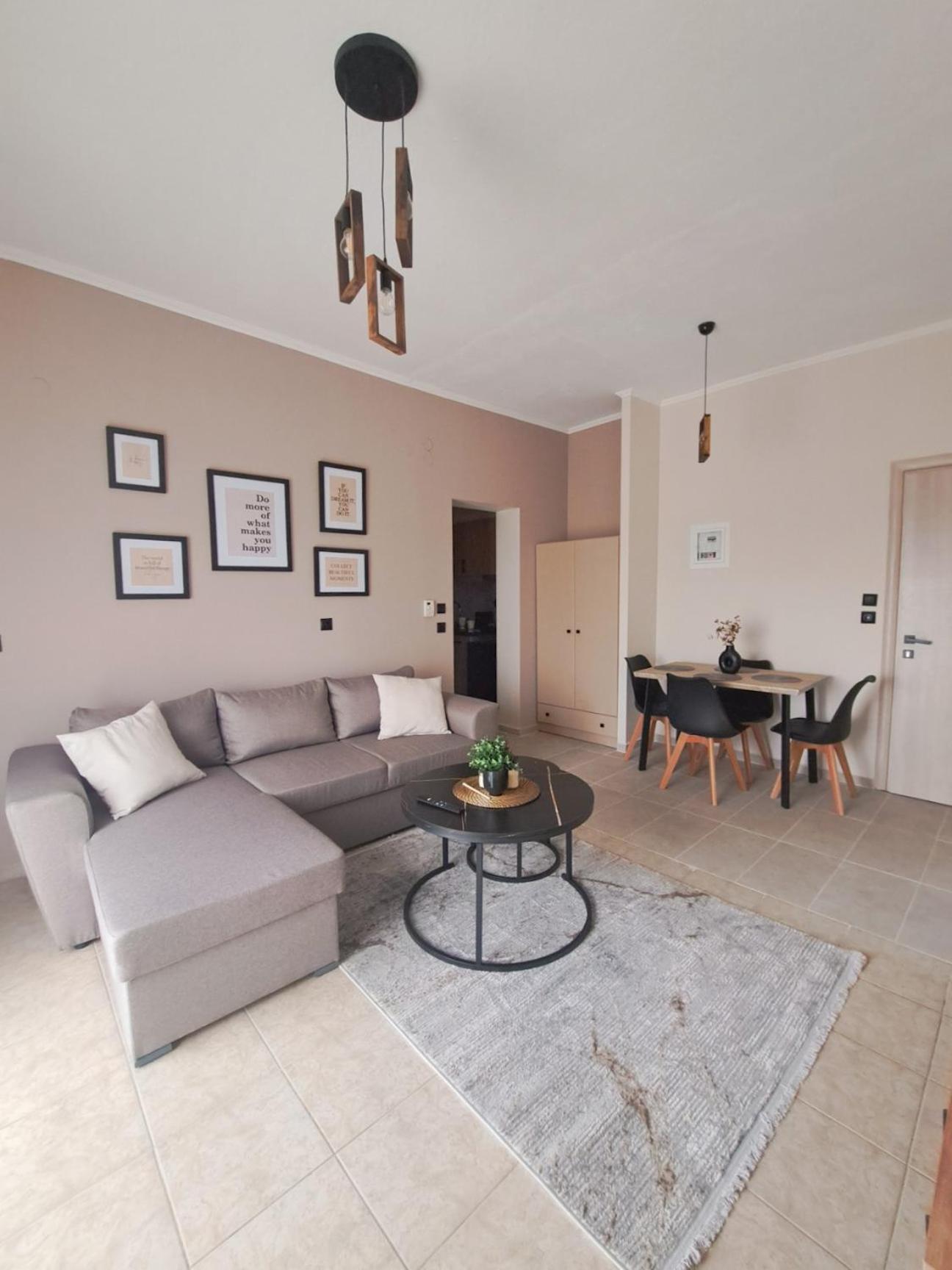 Pnoe Apartments