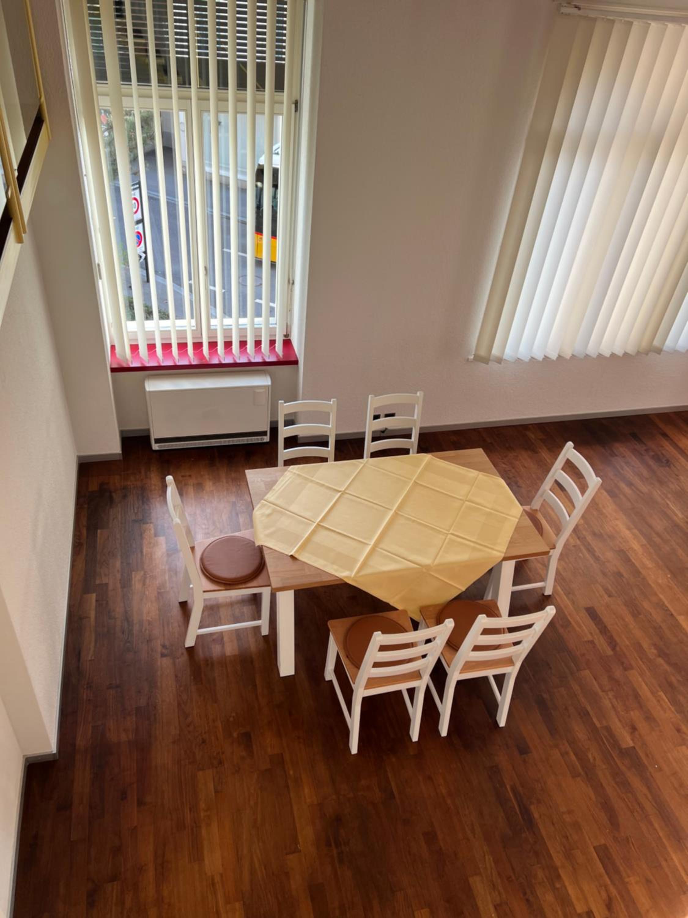 APARTMENT PETER