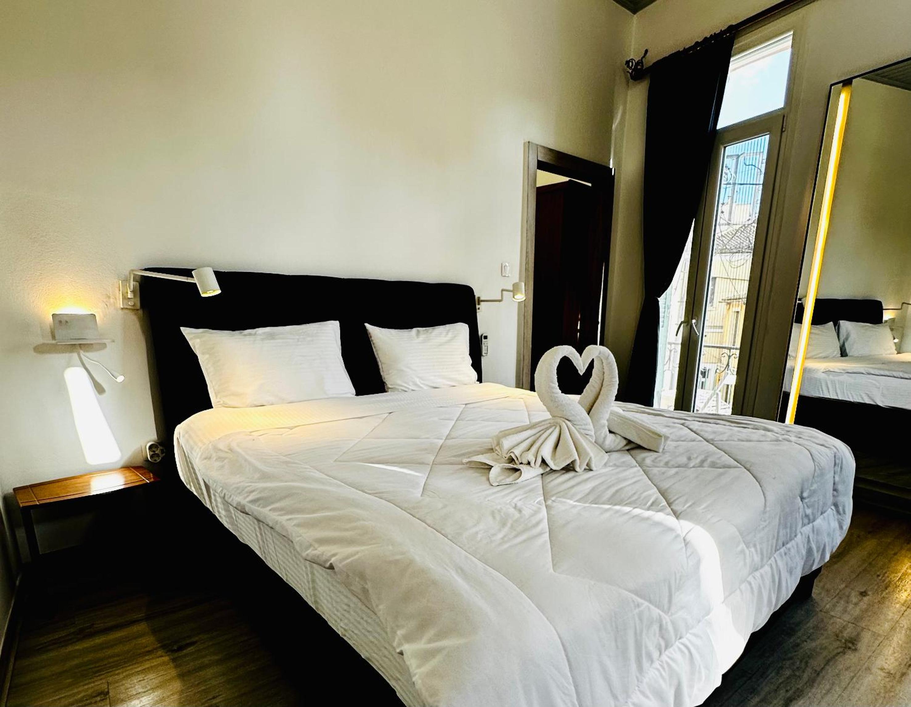 TRAVELLERS CORFU TOWN Luxury Suites, Studios & Apartments