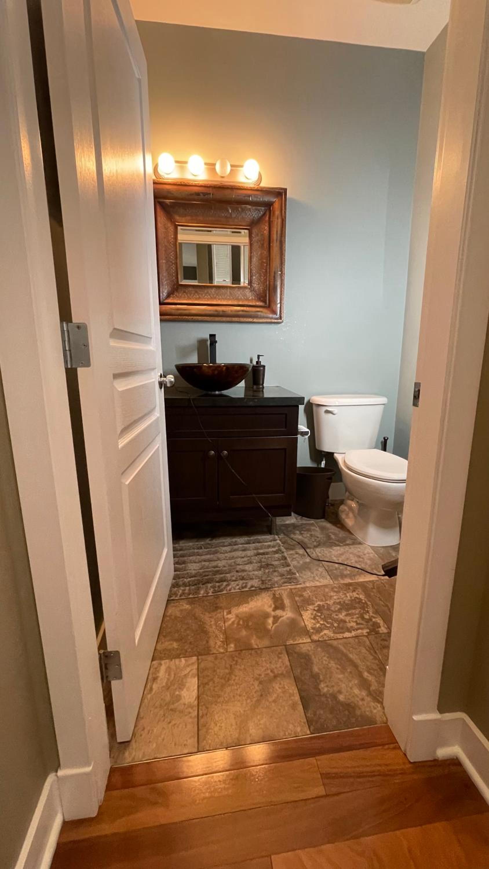 Metropolitan Dream Stay with Saltwater Pool and Hot Tub