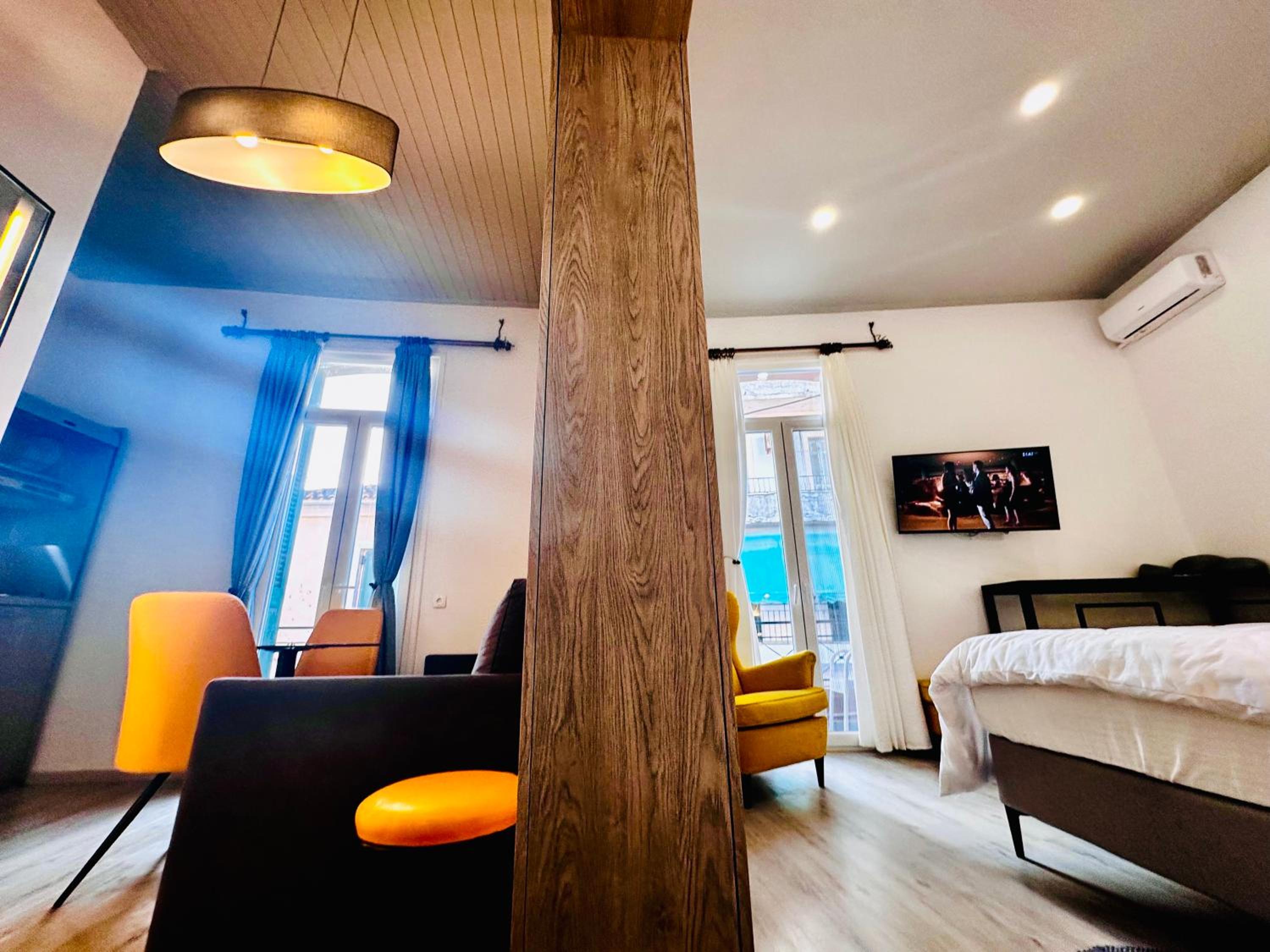 TRAVELLERS CORFU TOWN Luxury Suites, Studios & Apartments
