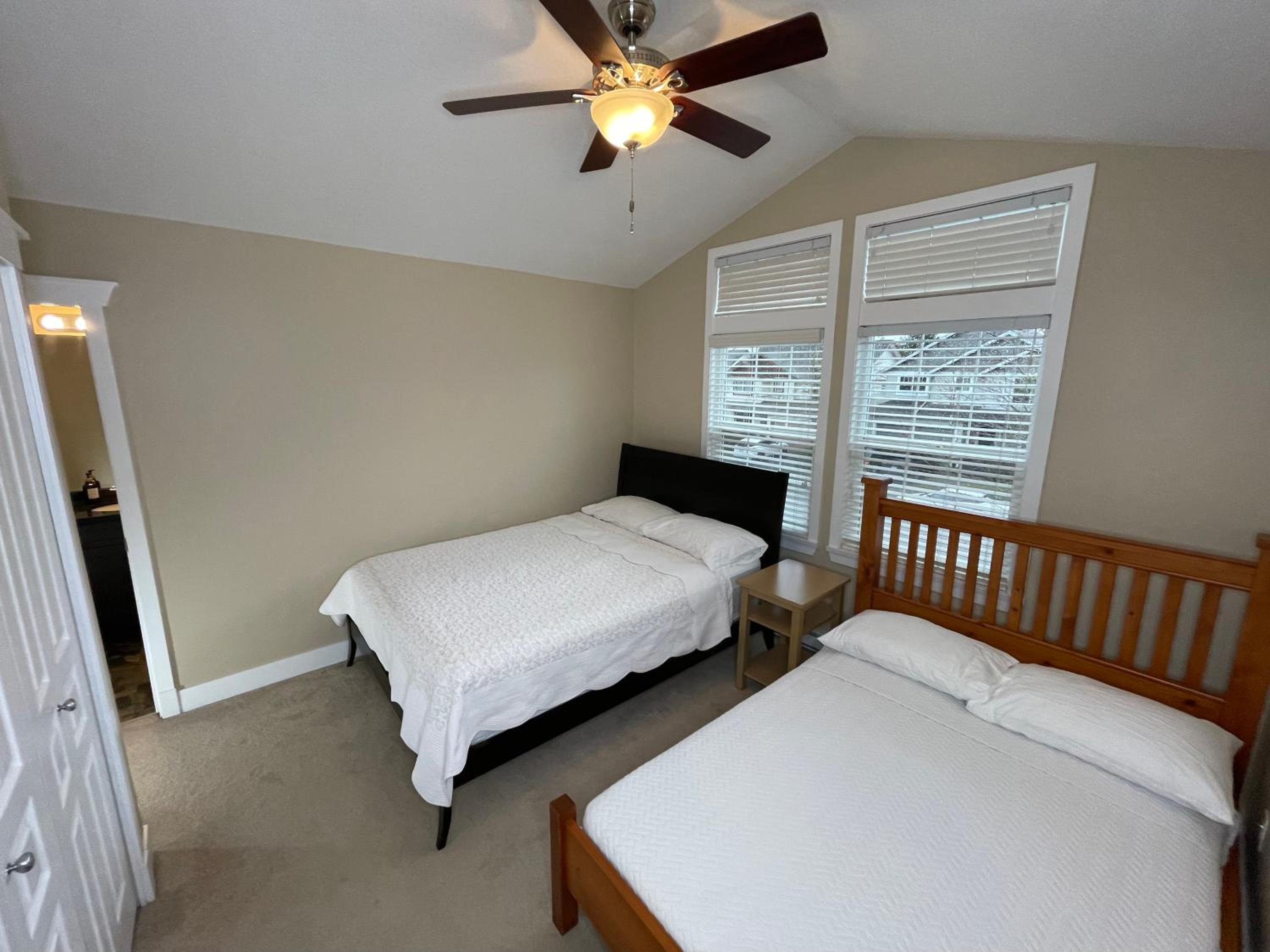 Metropolitan Dream Stay with Saltwater Pool and Hot Tub