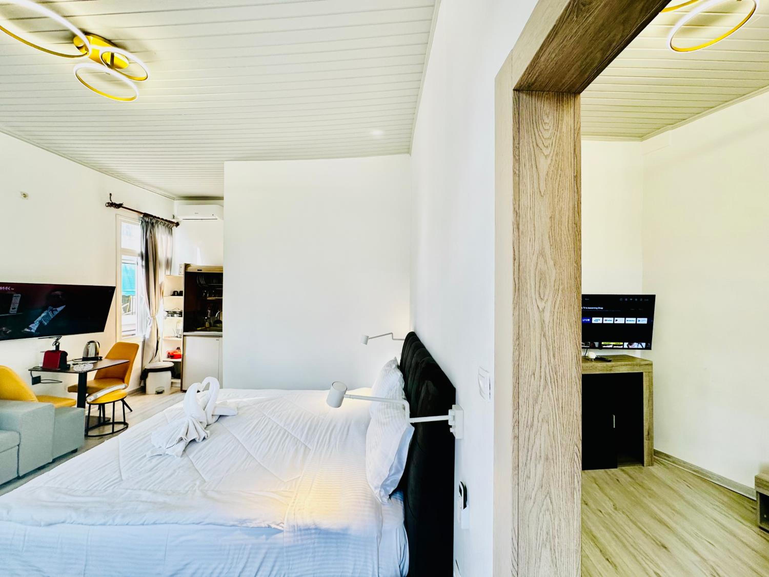 TRAVELLERS CORFU TOWN Luxury Suites, Studios & Apartments