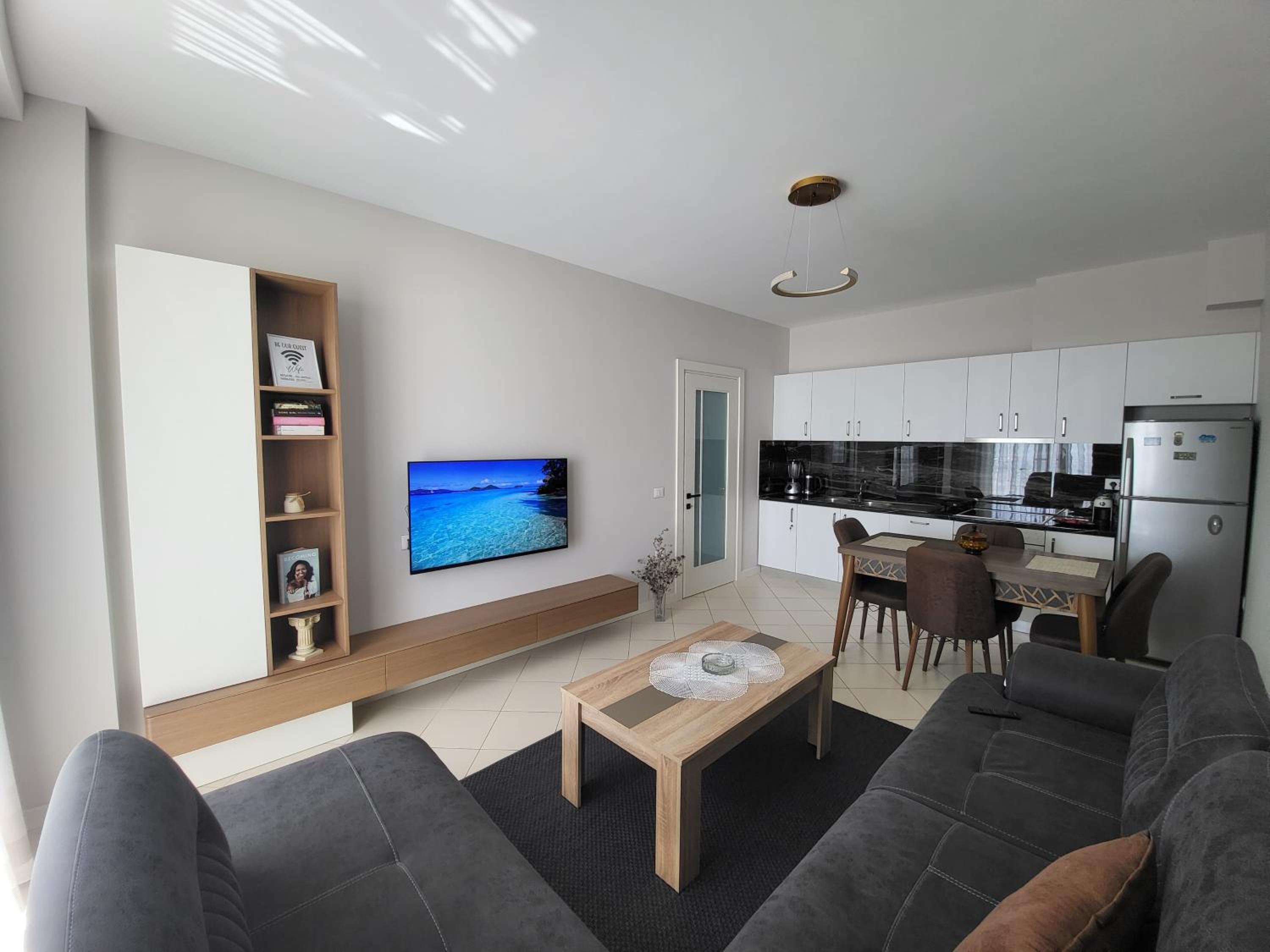 Alex's Apartment 2