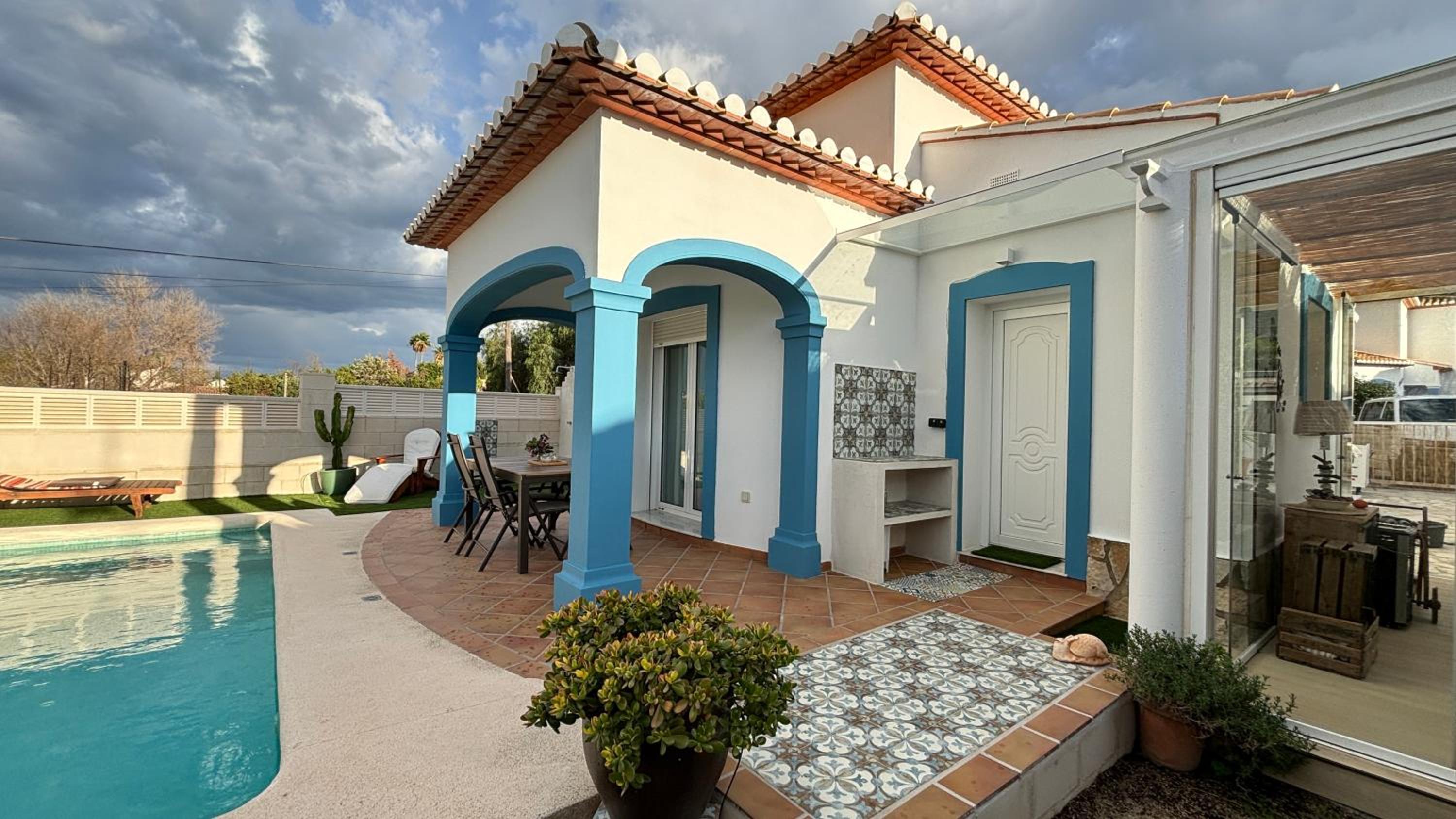 Precioso chalet independiente en Denia con piscina