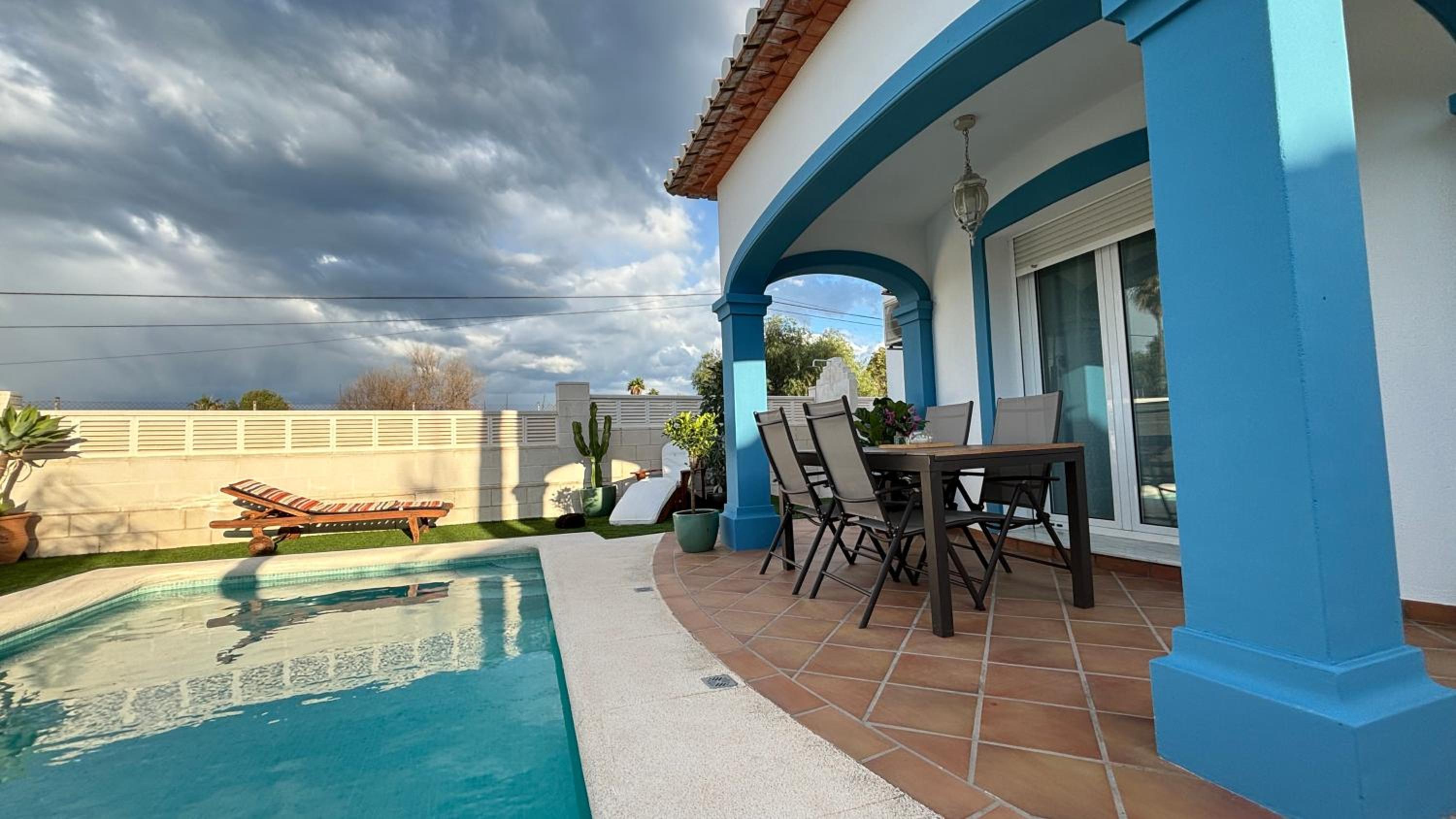 Precioso chalet independiente en Denia con piscina