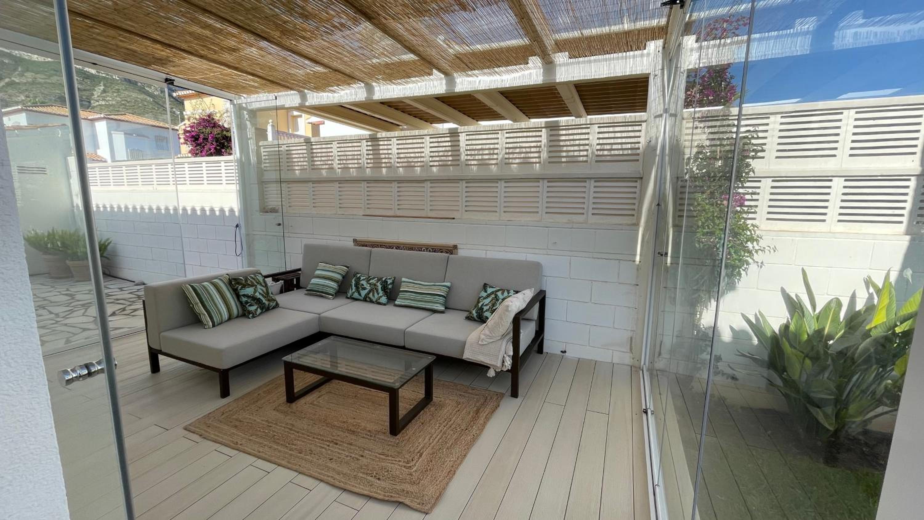 Precioso chalet independiente en Denia con piscina