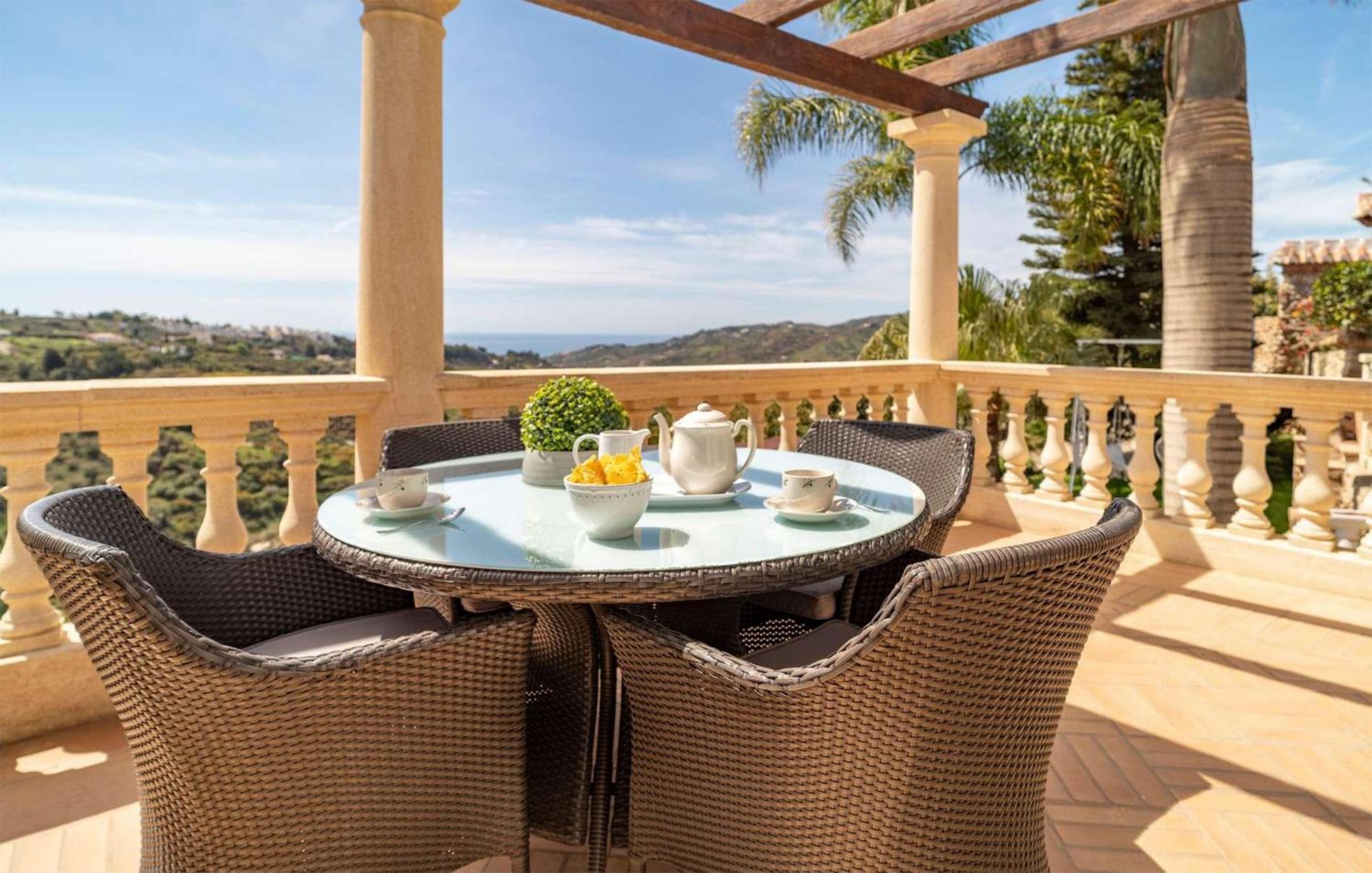 Villa Viewpoint: private pool sleeps 6 views view 5