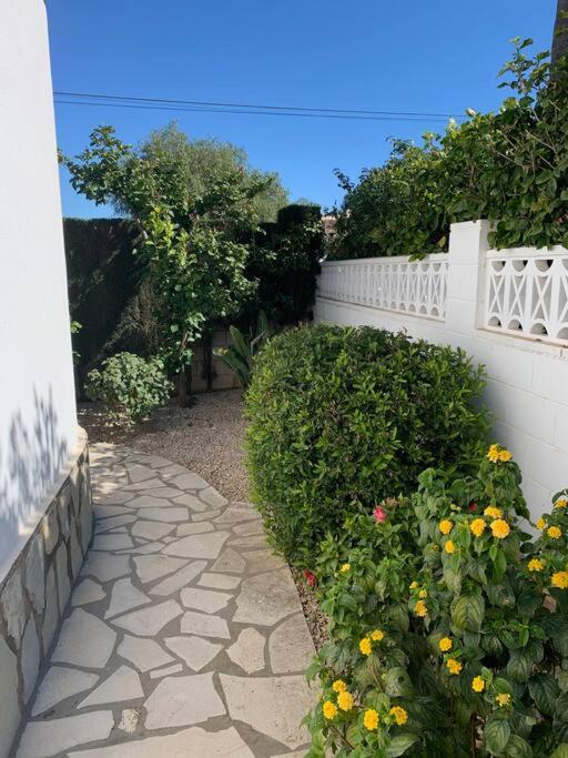 Precioso chalet independiente en Denia con piscina