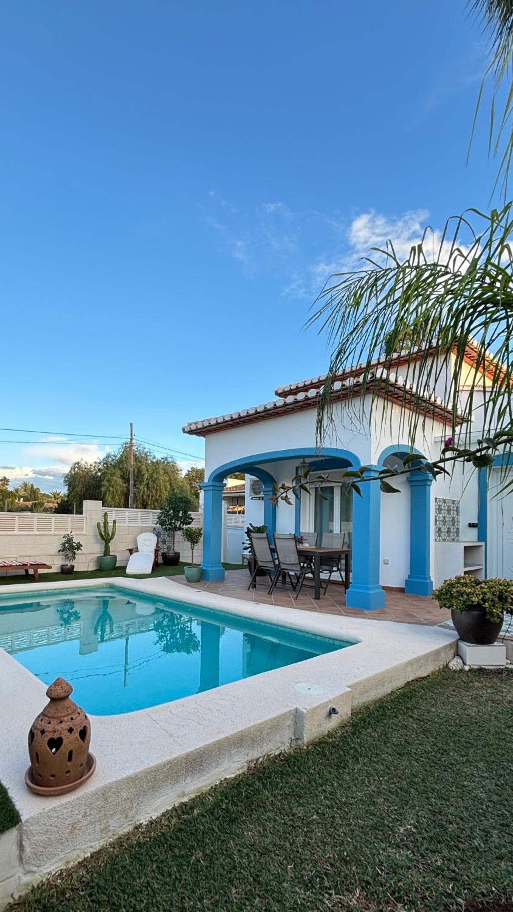Precioso chalet independiente en Denia con piscina