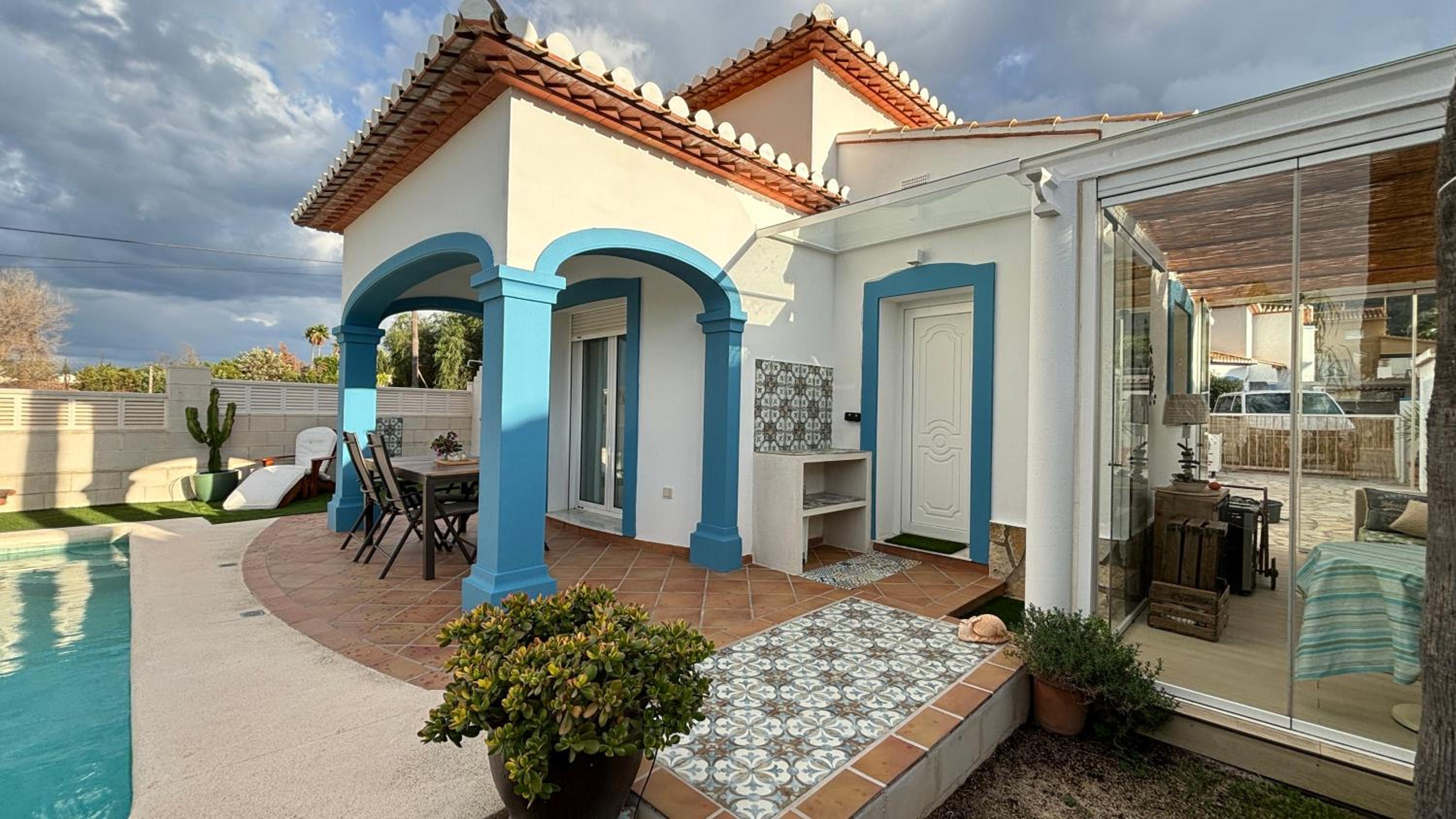 Precioso chalet independiente en Denia con piscina