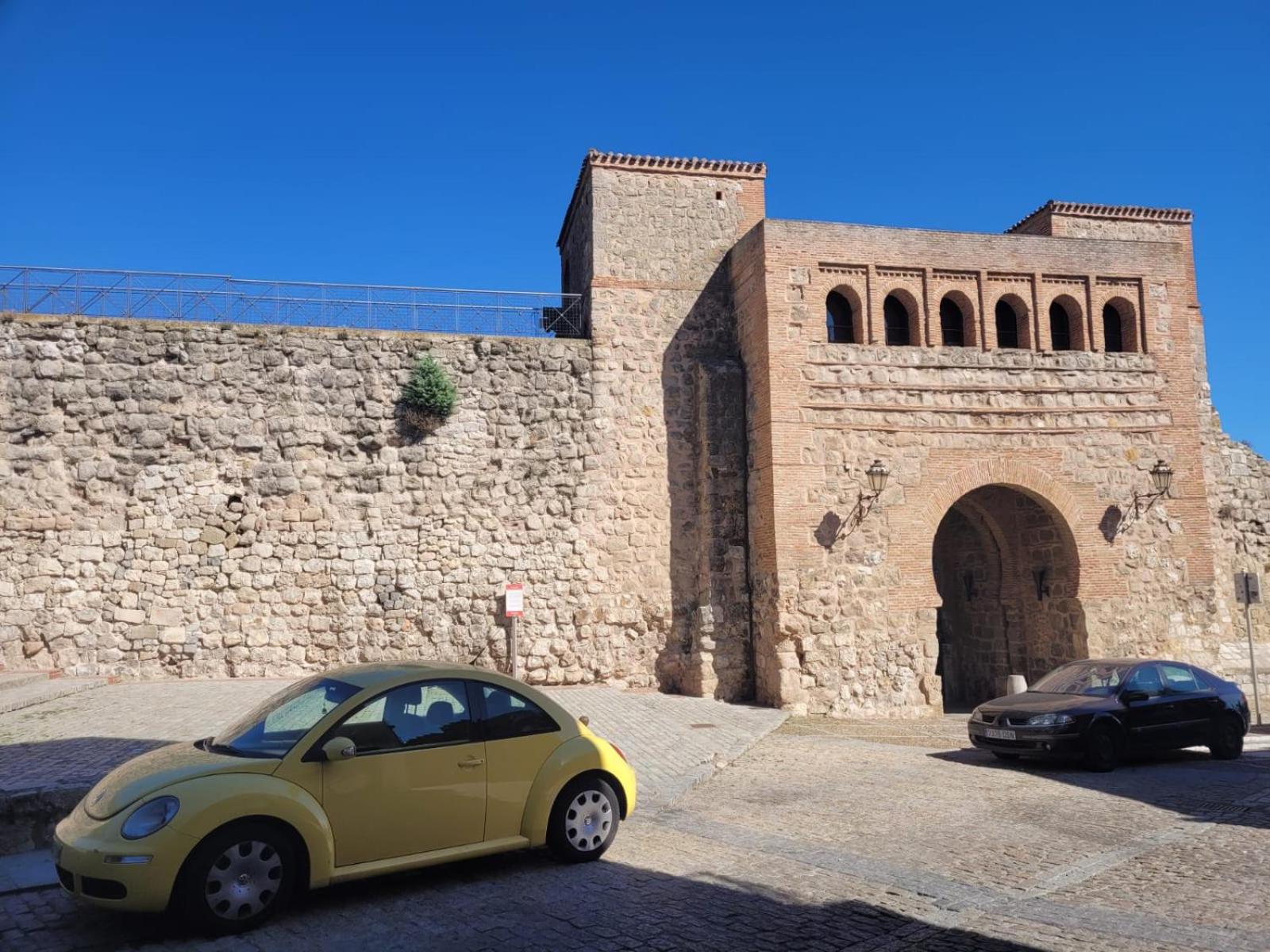Vivienda al pie del castillo