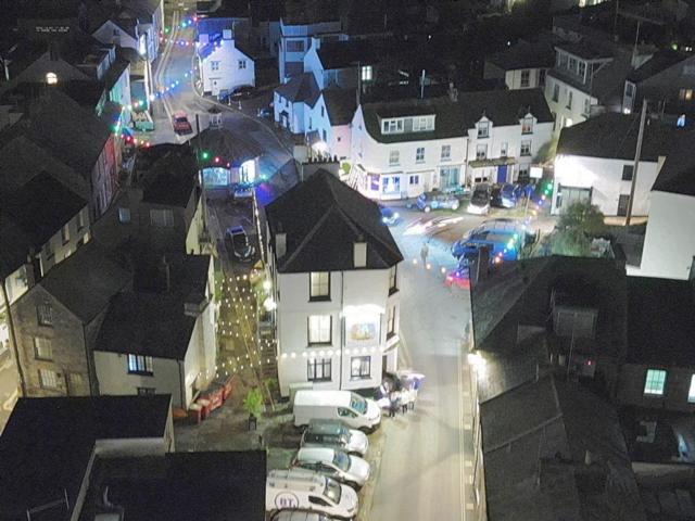 Jolly Sailor Inn - THE OLDEST PUB IN LOOE - Family run and full of charm and character view 3