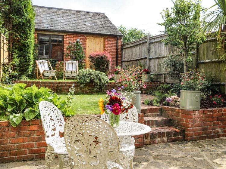 Charming Country Cottage